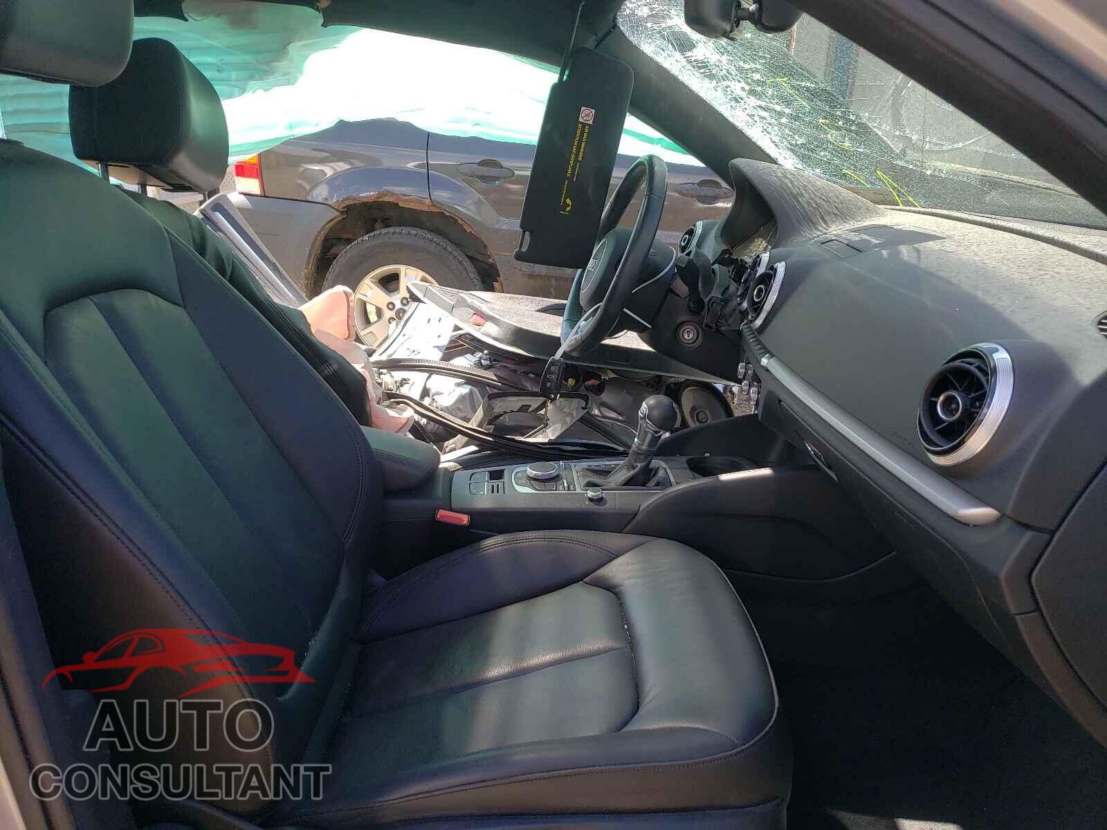 AUDI A3 2016 - WAUA7GFF2G1032552