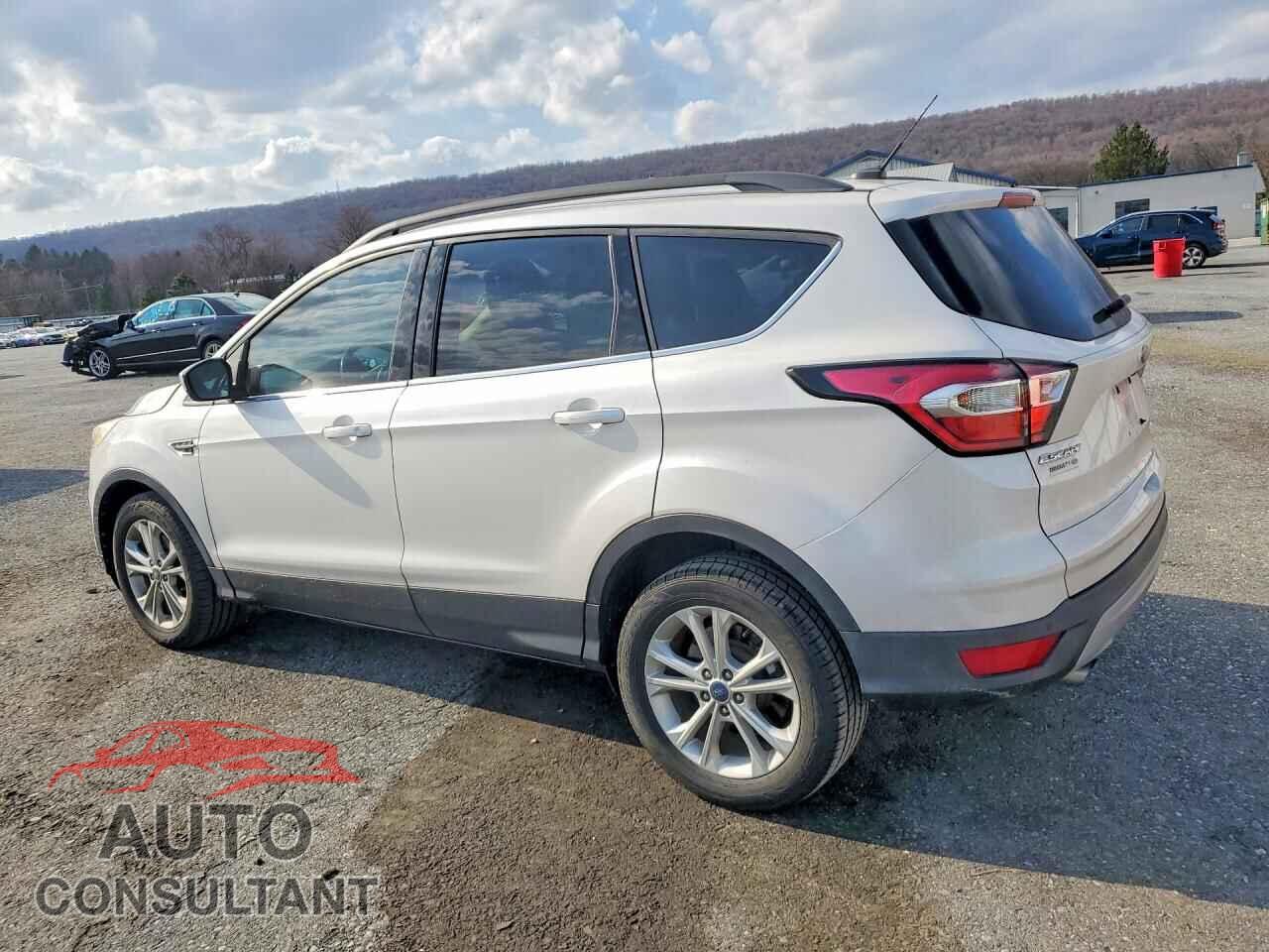FORD ESCAPE 2017 - 1FMCU0GD5HUB59977
