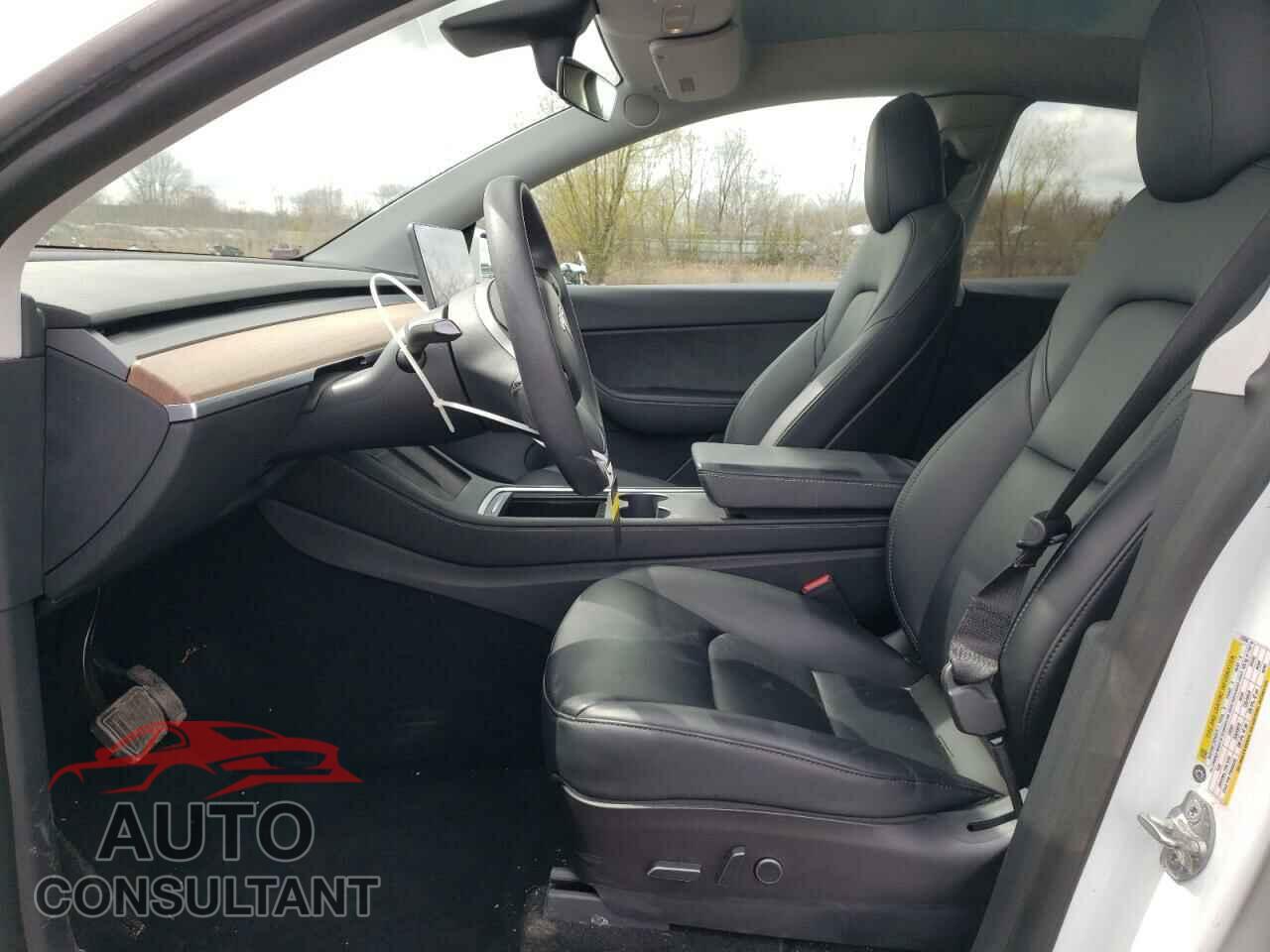 TESLA MODEL Y 2021 - 5YJYGDEEXMF210946