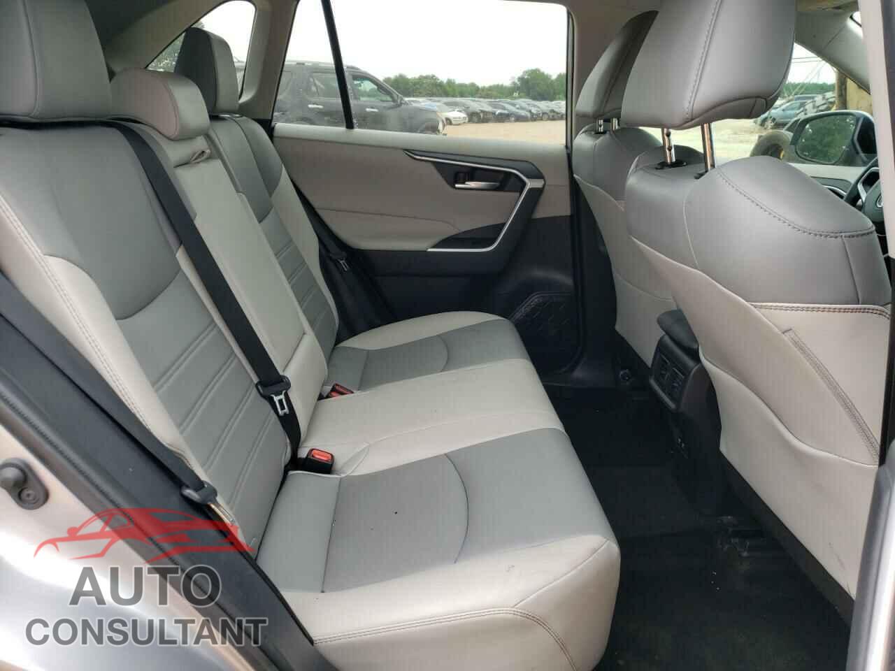 TOYOTA RAV4 2021 - 2T3C1RFV4MC092802
