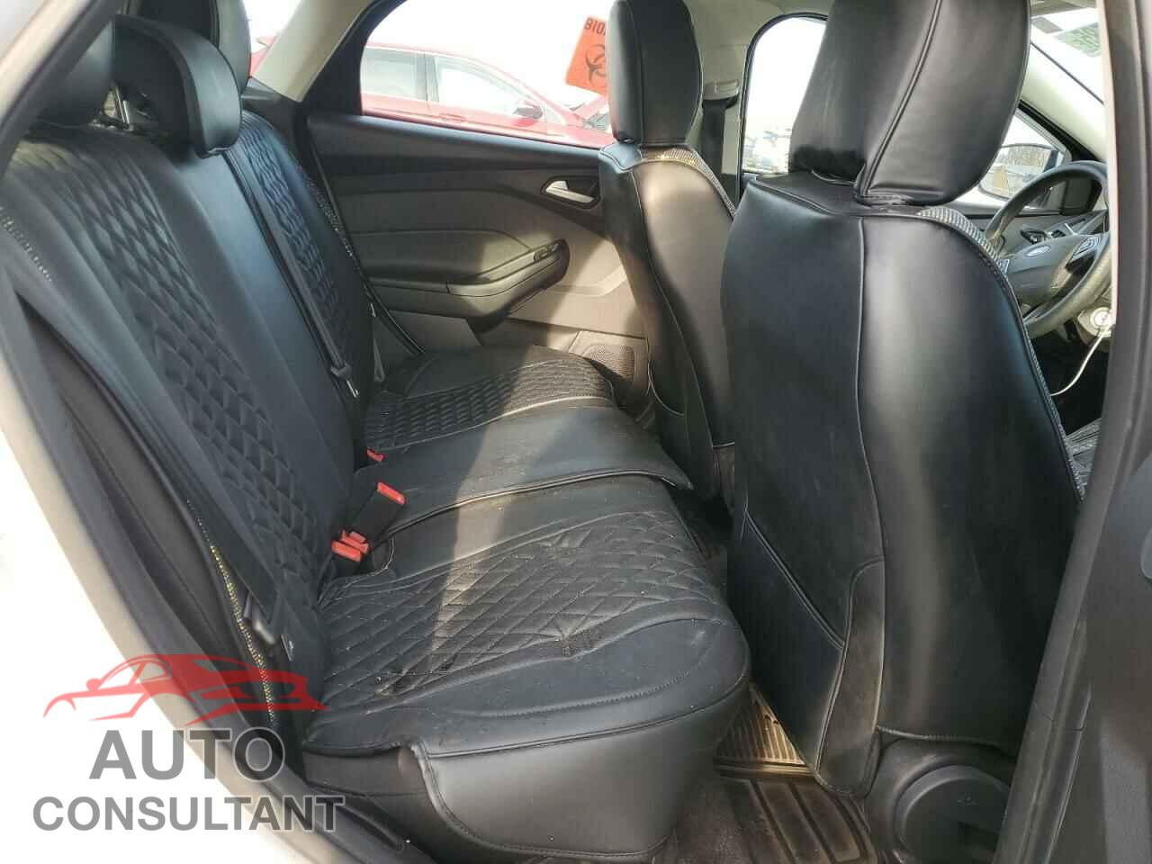 FORD FOCUS 2017 - 1FADP3M22HL318499