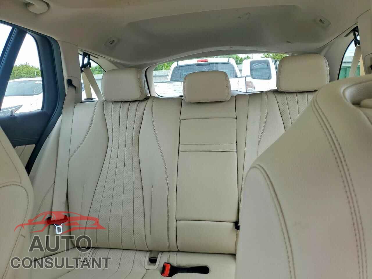 MERCEDES-BENZ E-CLASS 2019 - WDDZH6JB9KA623462