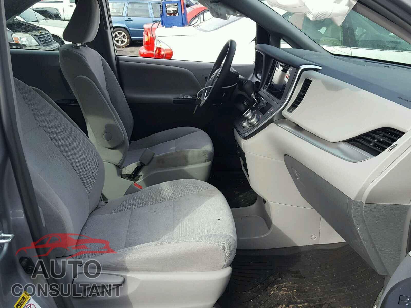 TOYOTA SIENNA BAS 2017 - 5TDZZ3DC4HS854100