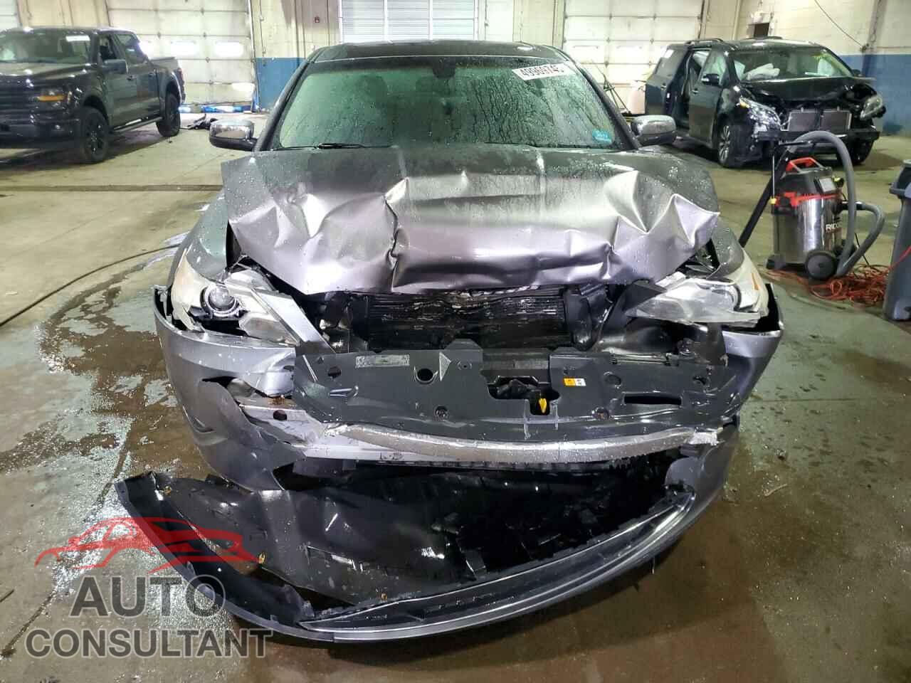 FORD TAURUS 2011 - 1FAHP2FW5BG183451