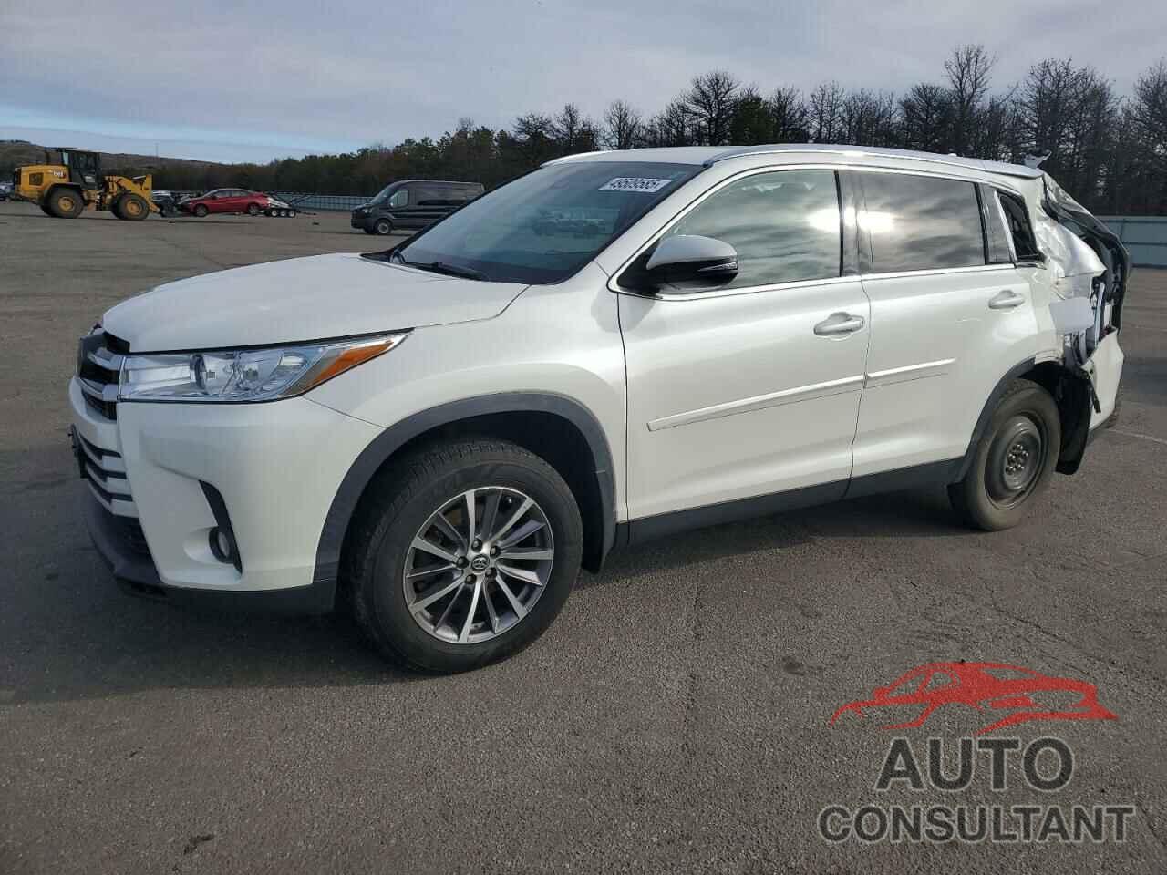 TOYOTA HIGHLANDER 2019 - 5TDJZRFH5KS584472