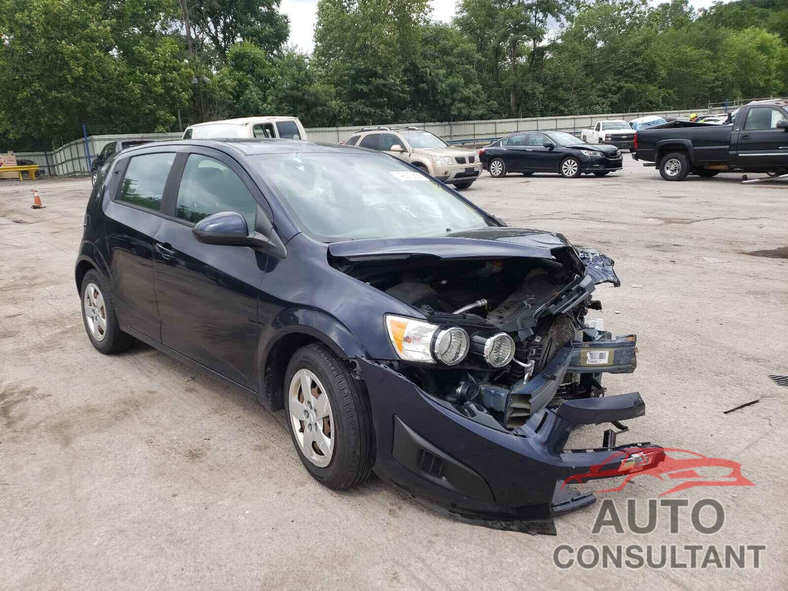CHEVROLET SONIC 2016 - 1G1JA6SH9G4110659