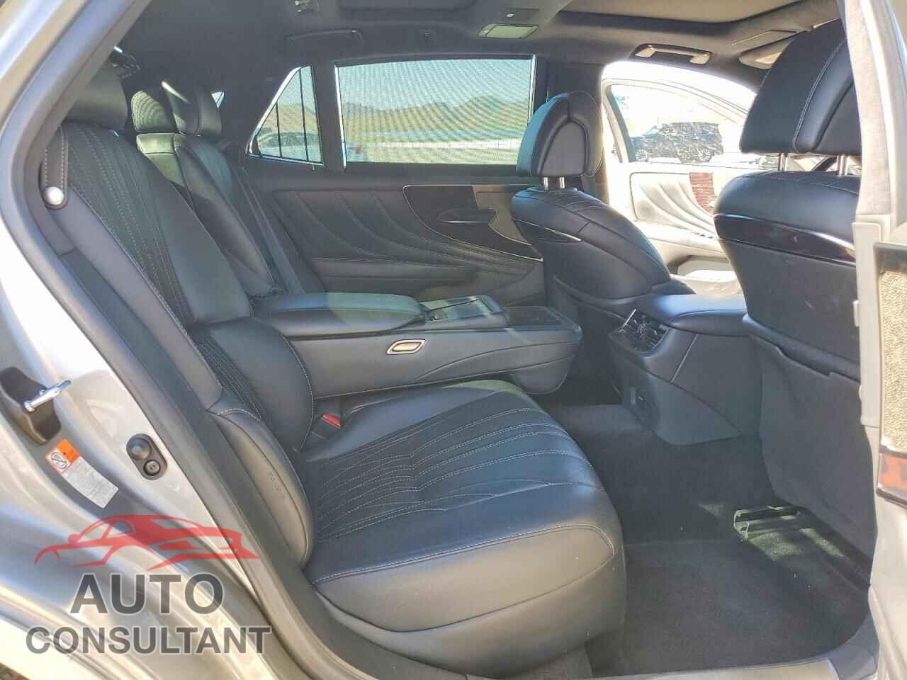 LEXUS LS500 2019 - JTHC5LFF0K5006719
