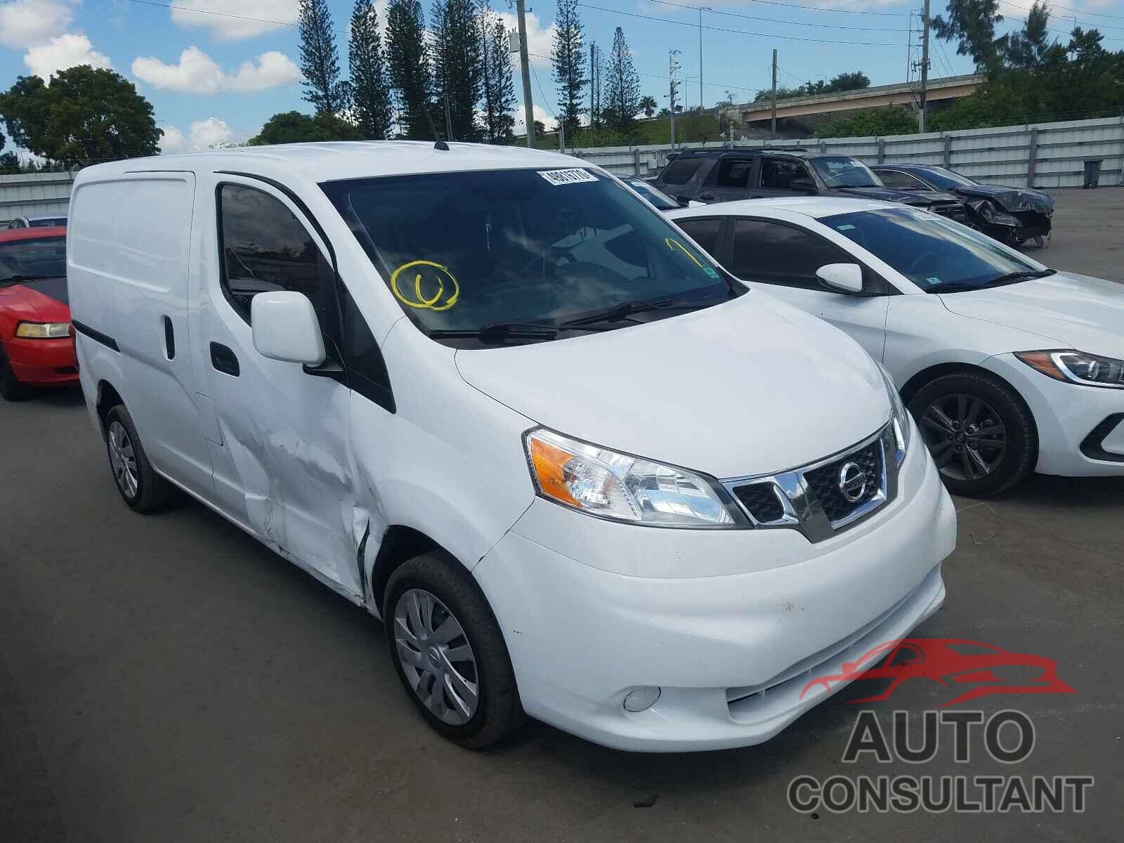 NISSAN NV 2017 - 3N6CM0KN9HK720067