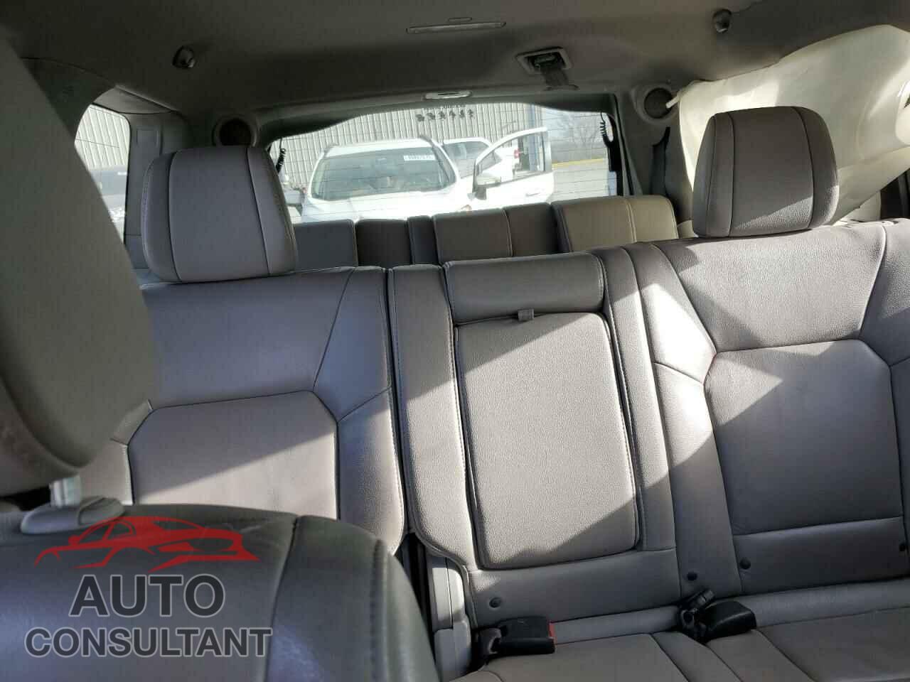 HONDA PILOT 2012 - 5FNYF4H95CB082034
