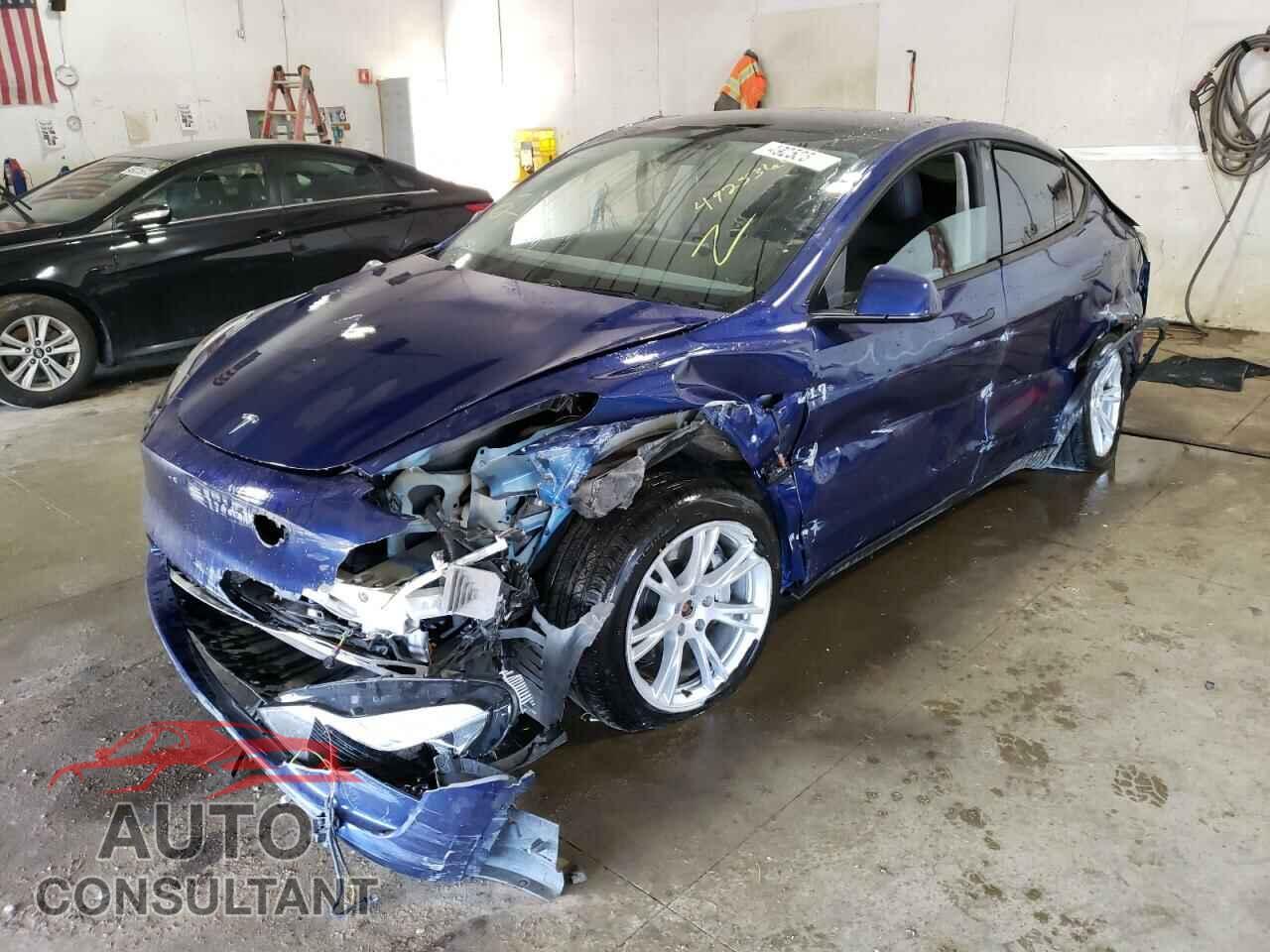 TESLA MODEL Y 2021 - 5YJYGDEE2MF074666