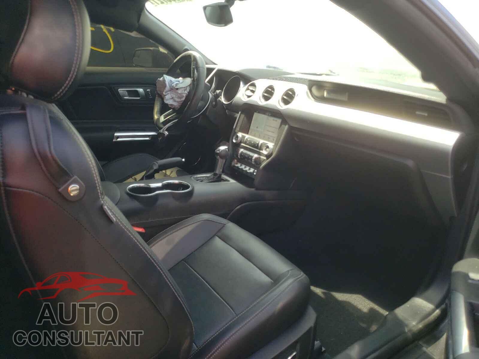 FORD MUSTANG 2019 - 1FA6P8CF2K5175530