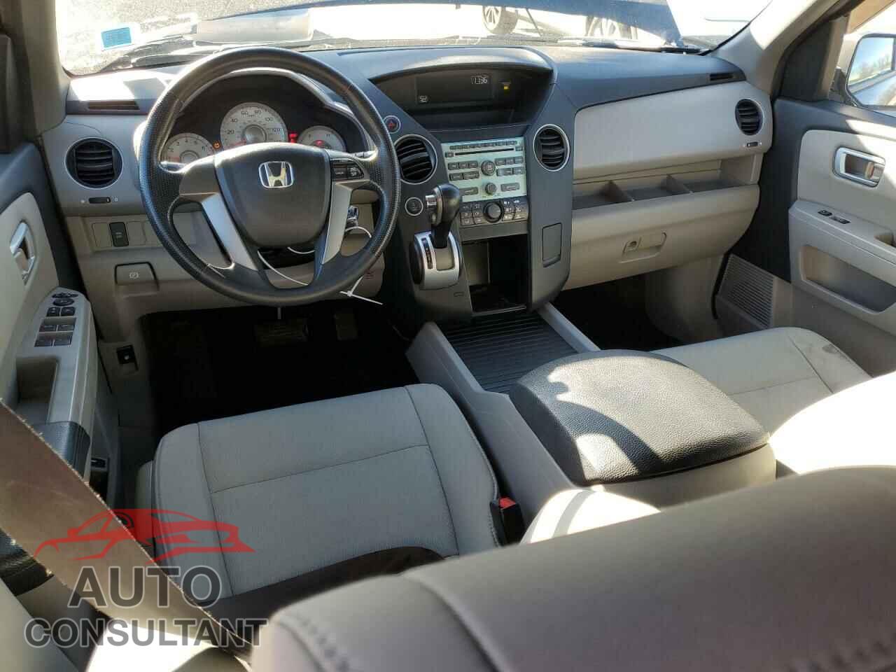 HONDA PILOT 2011 - 5FNYF4H21BB043667