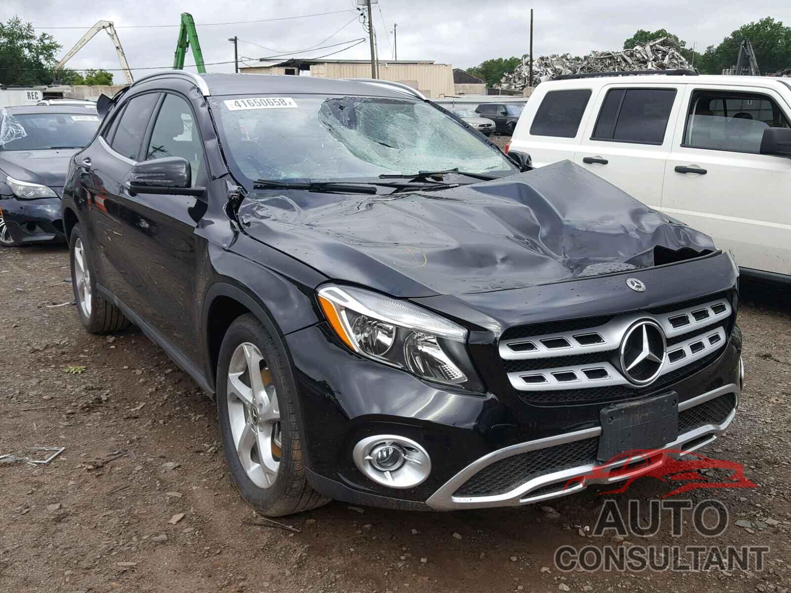 MERCEDES-BENZ GLA 250 4MATIC 2018 - WDCTG4GB0JJ529607