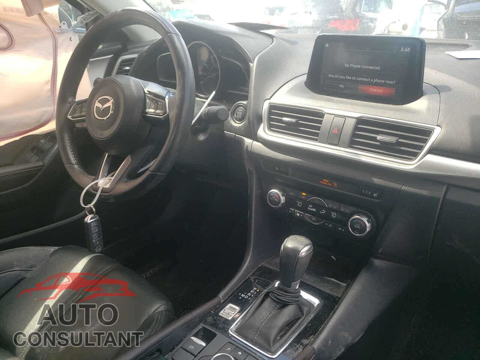 MAZDA 3 2017 - 3MZBN1V75HM123045