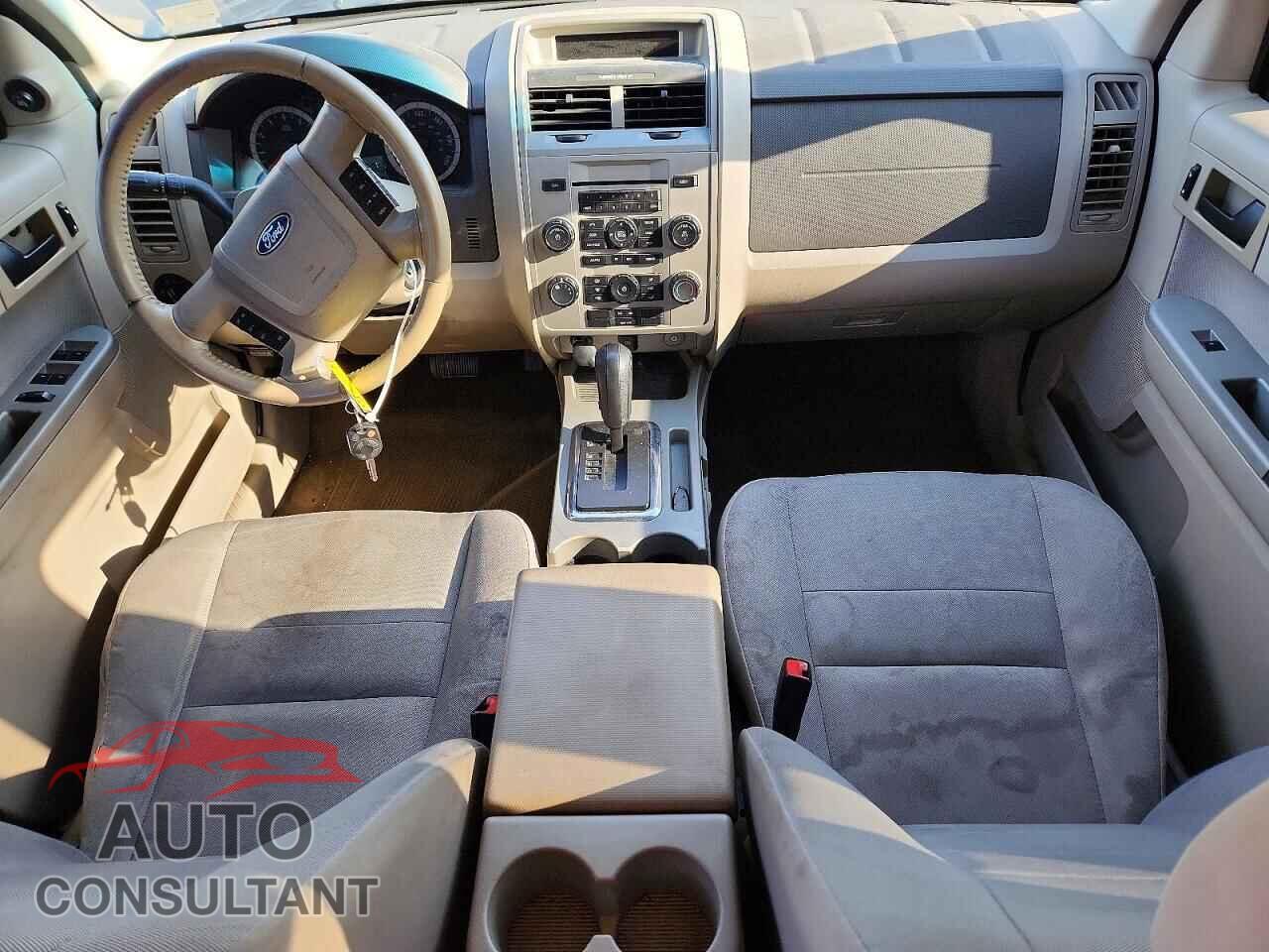 FORD ESCAPE 2011 - 1FMCU0D76BKB01653