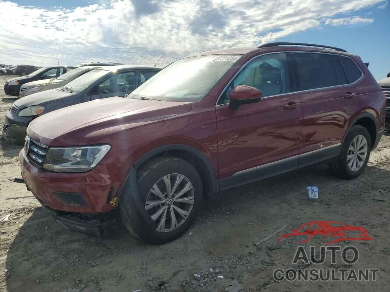 VOLKSWAGEN TIGUAN 2018 - 3VV2B7AXXJM013135