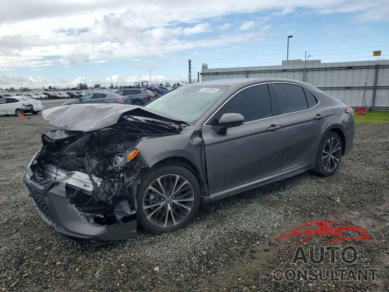TOYOTA CAMRY 2018 - 4T1B11HK9JU022036