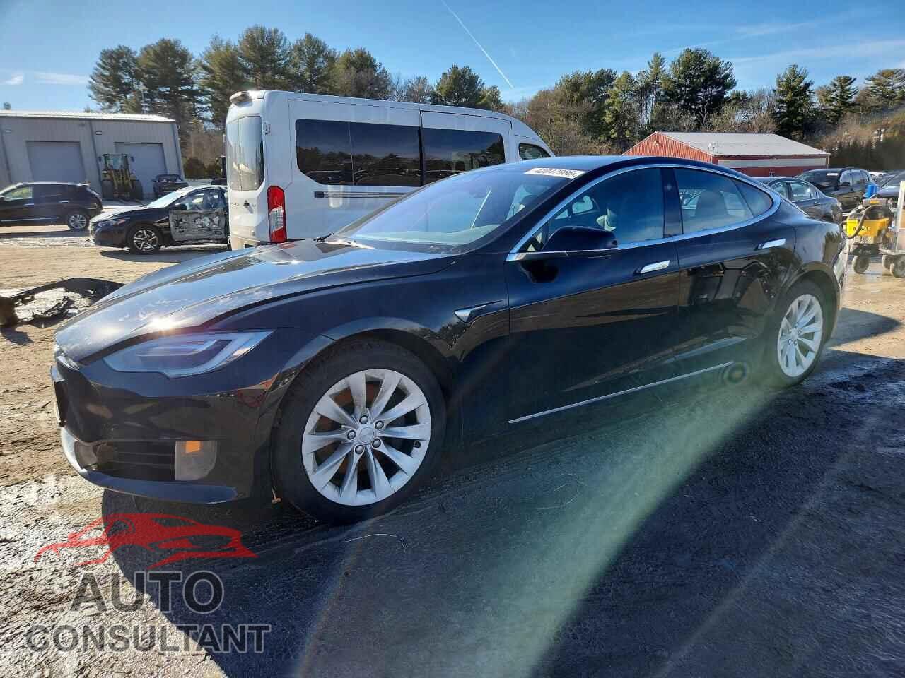 TESLA MODEL S 2017 - 5YJSA1E17HF177834