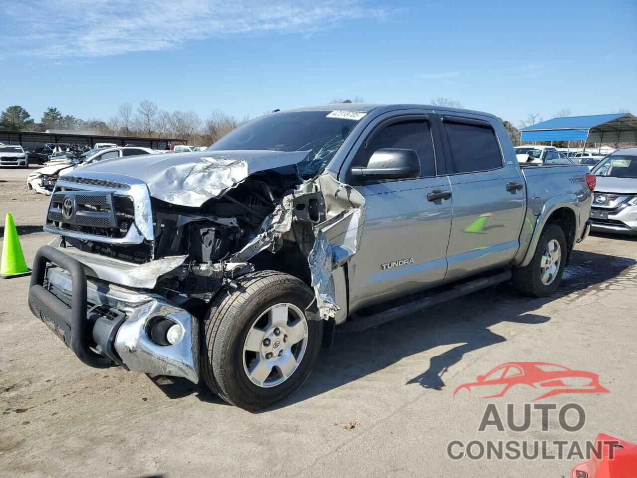 TOYOTA TUNDRA 2011 - 5TFDW5F13BX206551