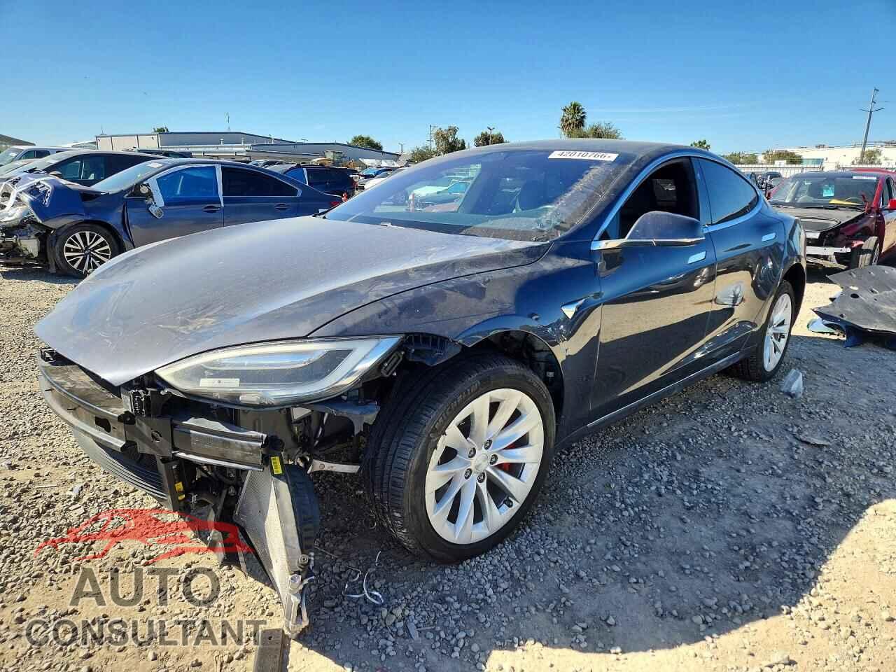 TESLA MODEL S 2017 - 5YJSA1E23HF215004
