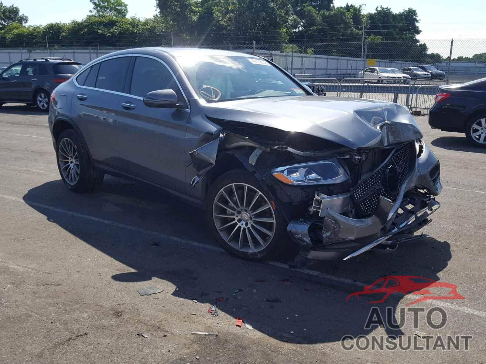 MERCEDES-BENZ GLC 300 4MATIC 2017 - WDC0J4KB8HF159628