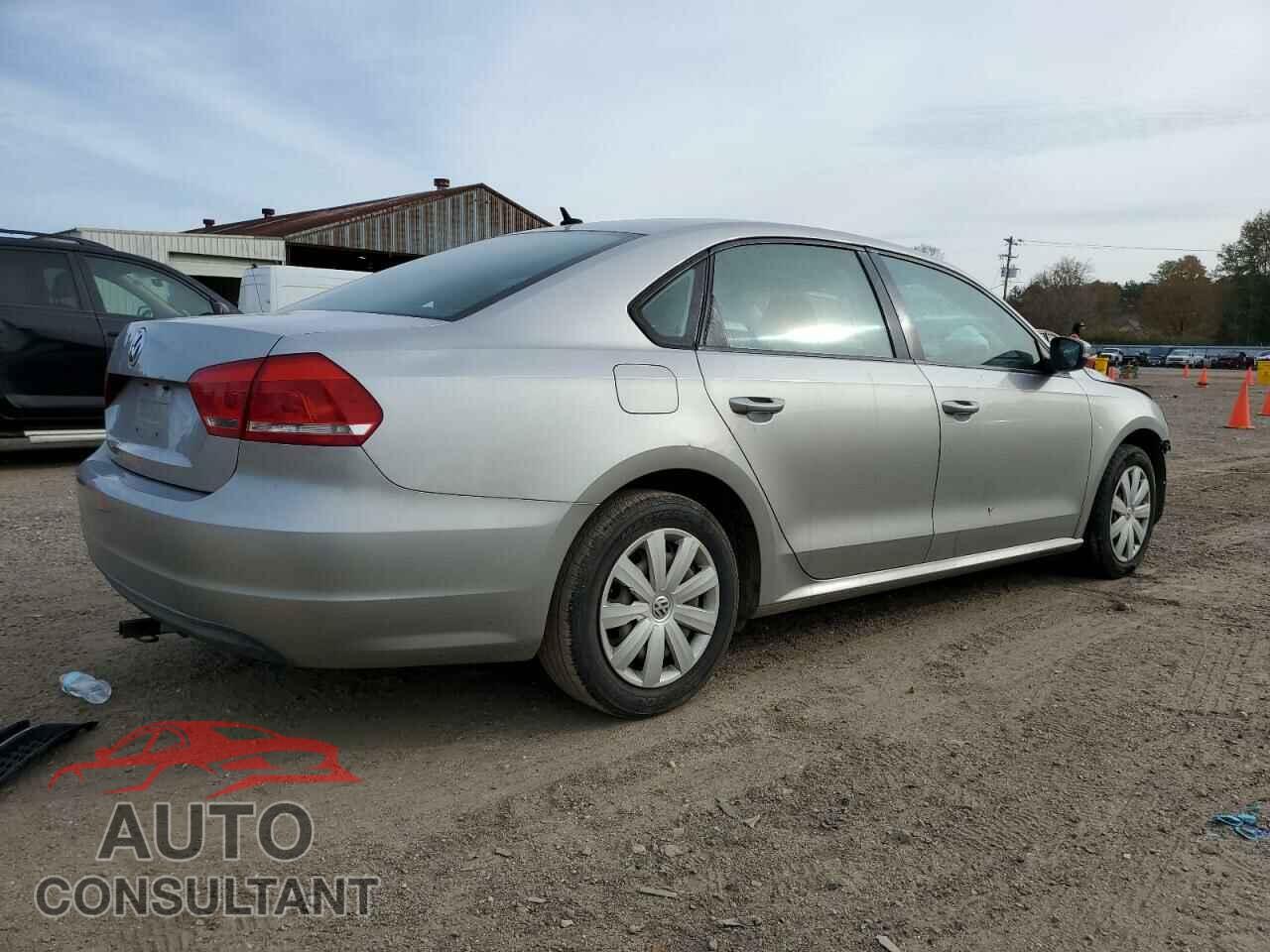 VOLKSWAGEN PASSAT 2013 - 1VWAP7A30DC060962