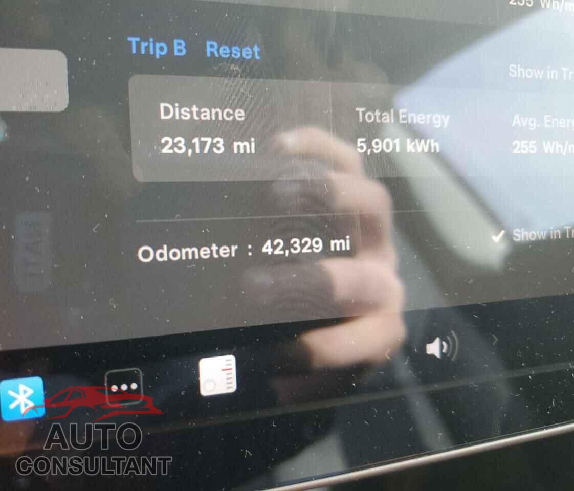 TESLA MODEL 3 2019 - 5YJ3E1EB3KF437588