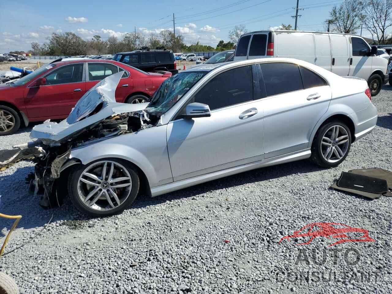 MERCEDES-BENZ C-CLASS 2013 - WDDGF8AB3DG130966