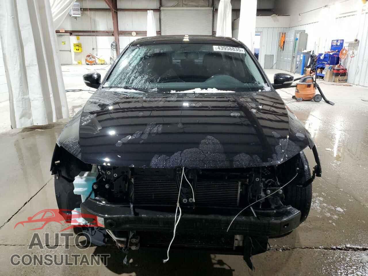 VOLKSWAGEN JETTA 2017 - 3VWDB7AJ2HM400675