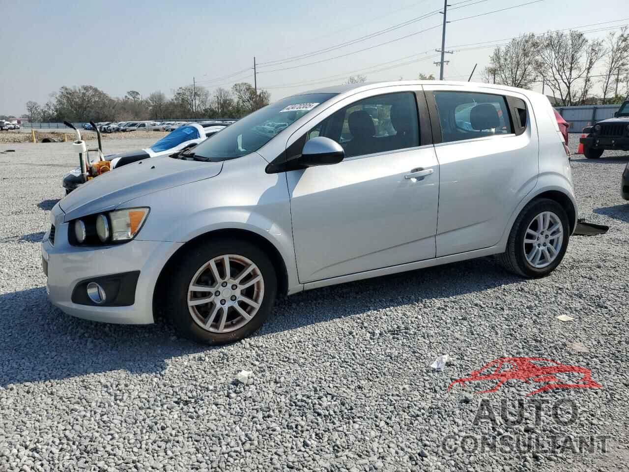 CHEVROLET SONIC 2015 - 1G1JC6SHXF4144392