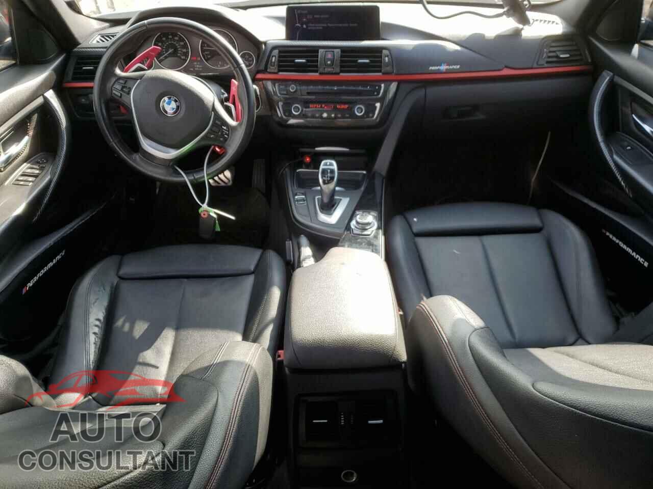 BMW 3 SERIES 2012 - WBA3C1C59CF432425