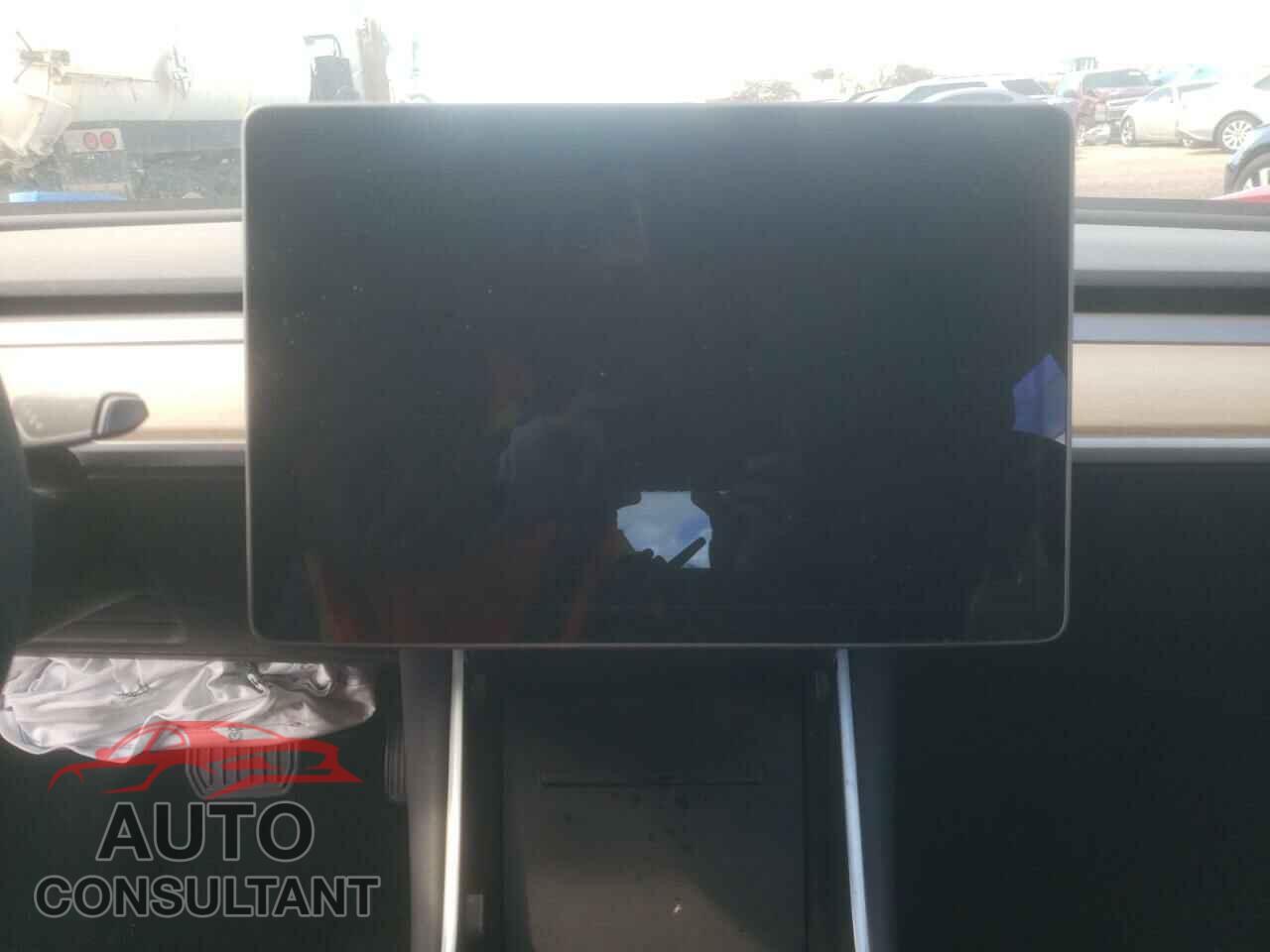 TESLA MODEL 3 2020 - 5YJ3E1EA8LF606576