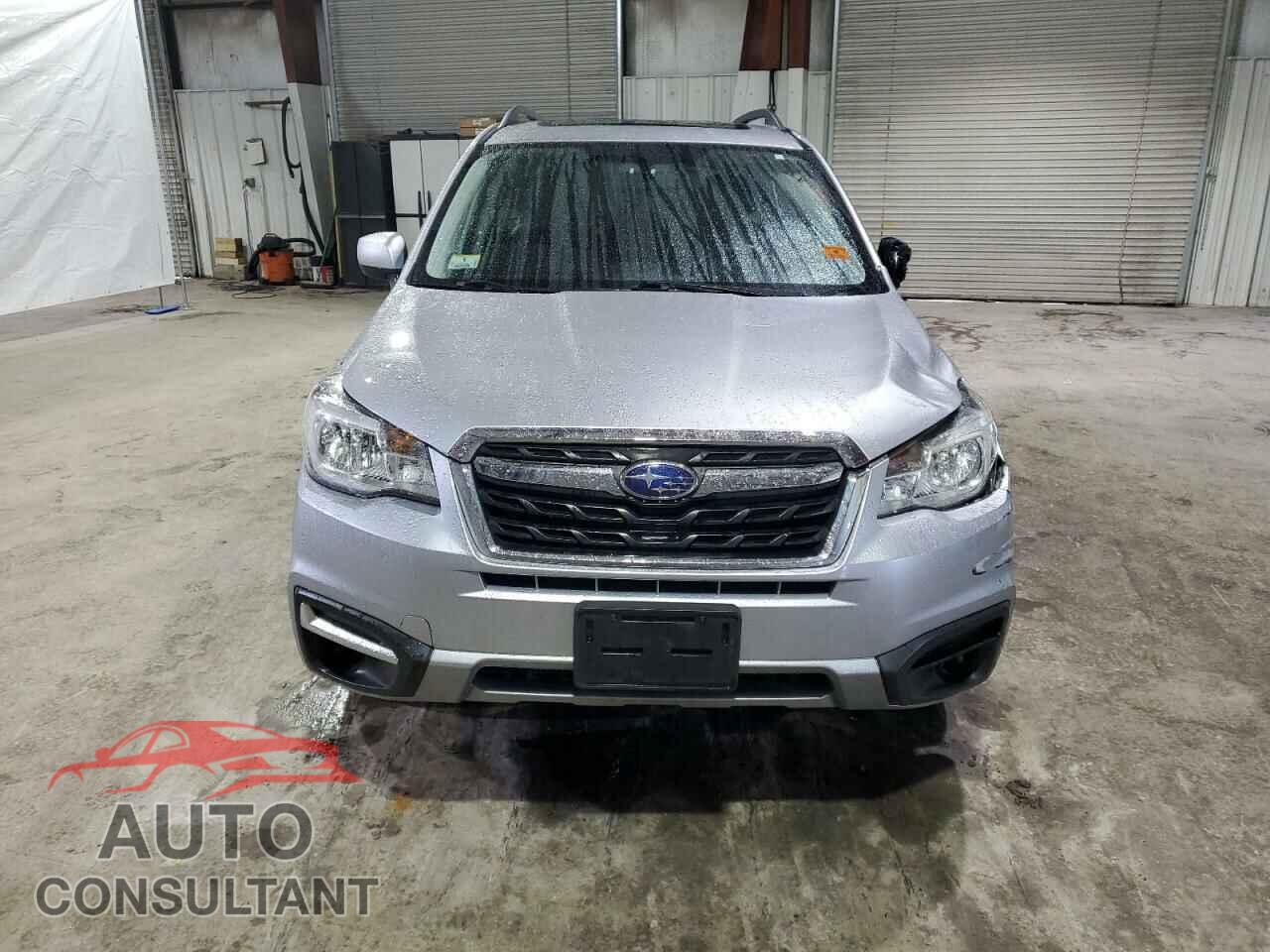 SUBARU FORESTER 2018 - JF2SJAEC7JH483702