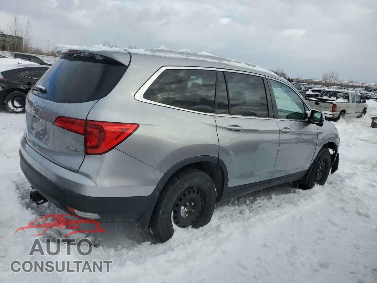 HONDA PILOT 2017 - 5FNYF6H71HB508366