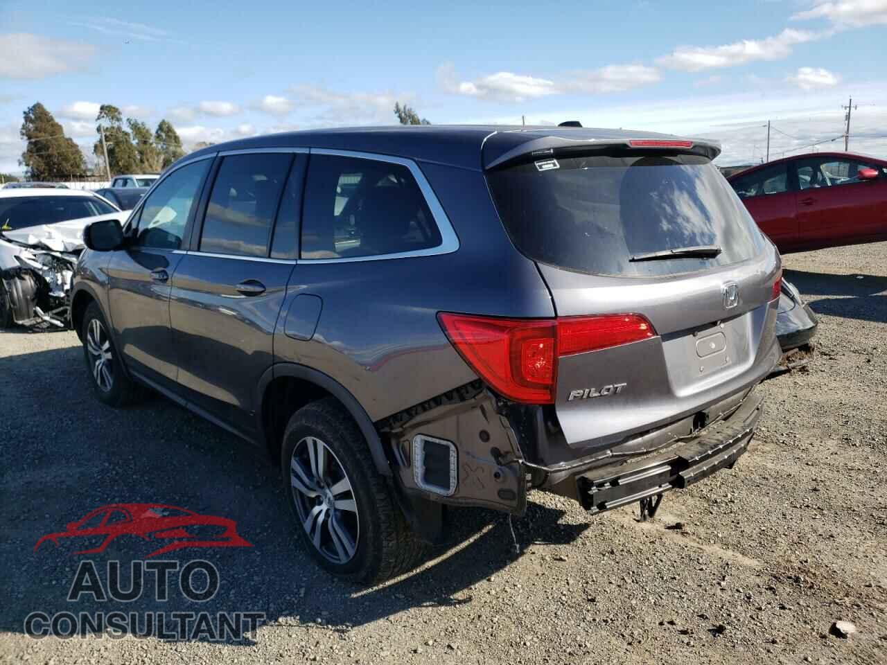 HONDA PILOT 2017 - 5FNYF5H3XHB022646