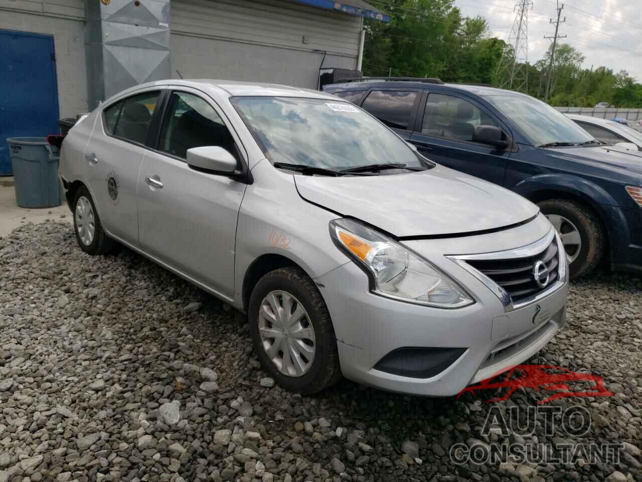 NISSAN VERSA 2019 - 3N1CN7AP4KL826829