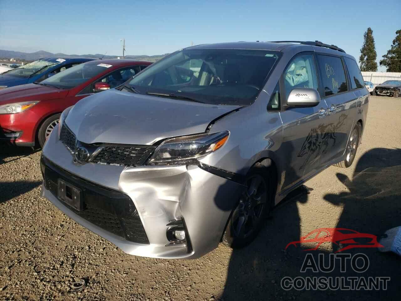 TOYOTA SIENNA 2018 - 5TDXZ3DC4JS932467