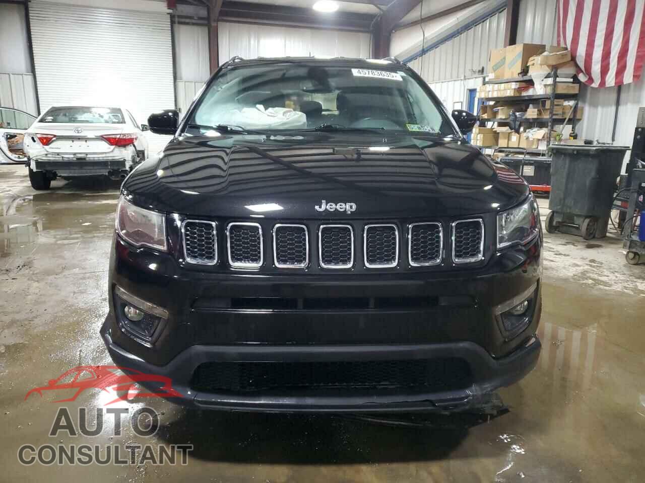 JEEP COMPASS 2018 - 3C4NJDBB3JT435401