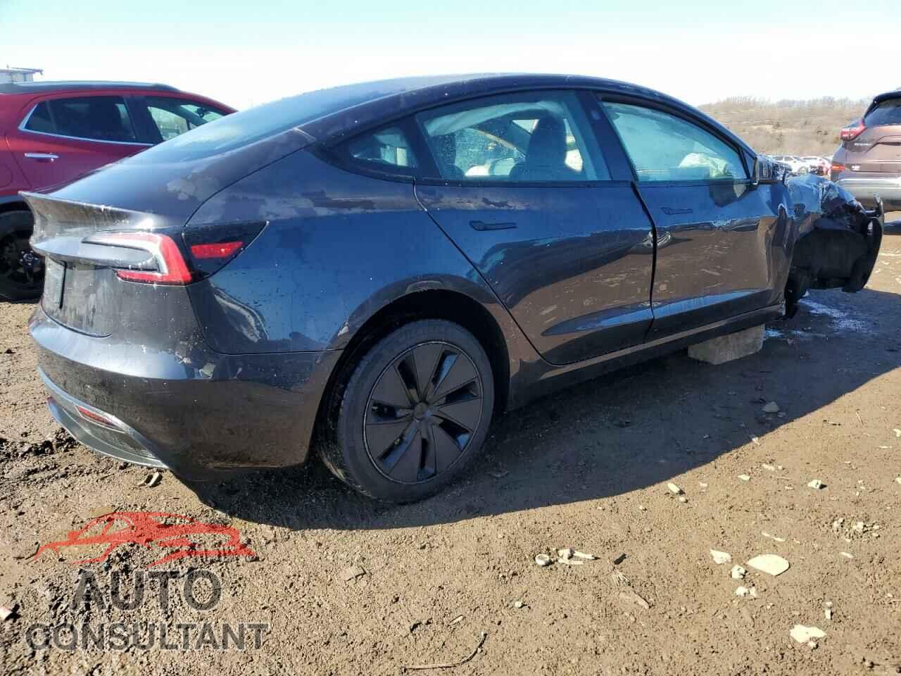 TESLA MODEL 3 2024 - 5YJ3E1EA0RF829266