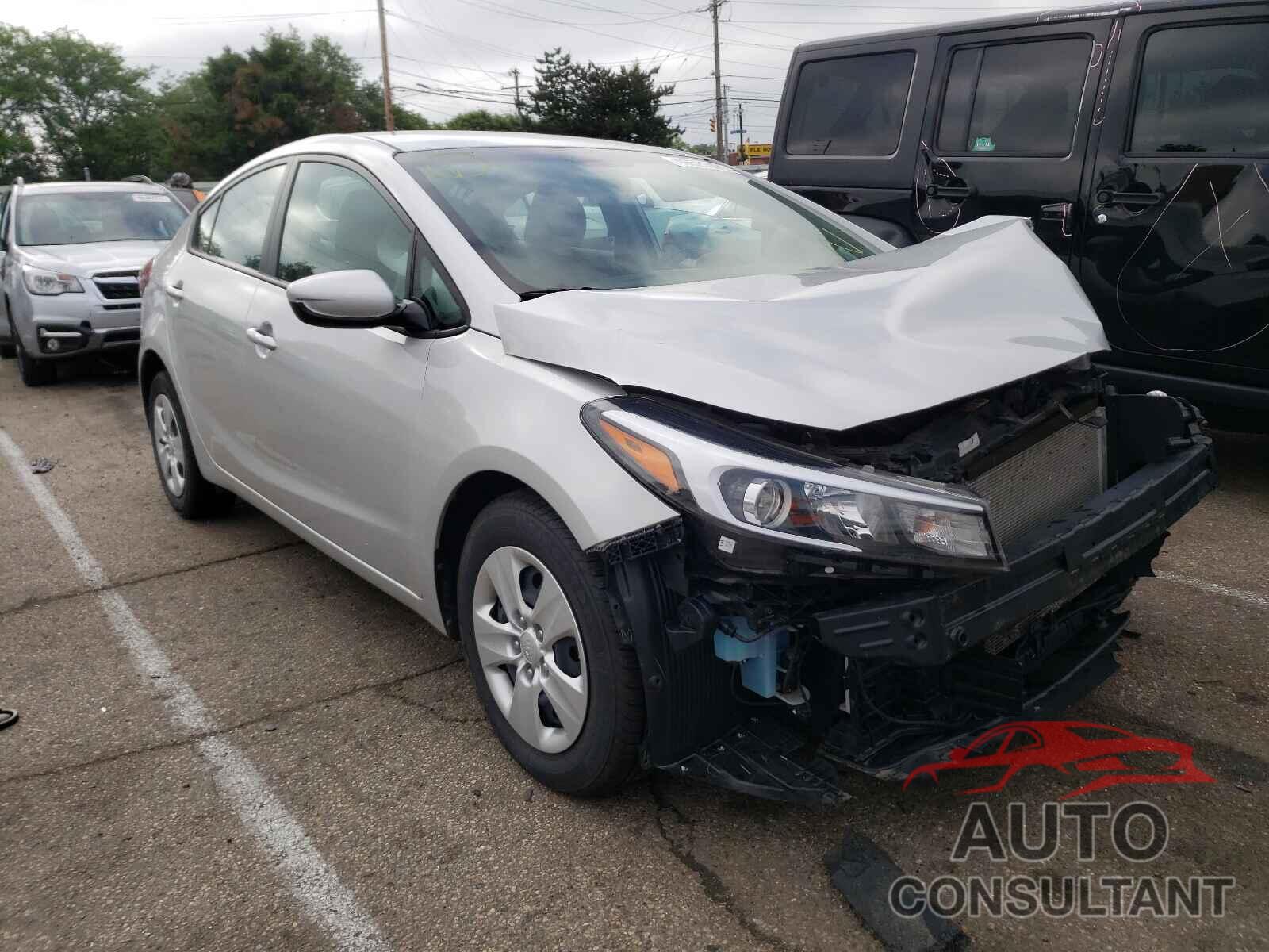KIA FORTE 2018 - 3KPFK4A75JE269790