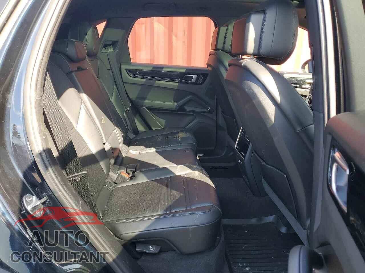 PORSCHE CAYENNE 2023 - WP1AA2AY4PDA06984