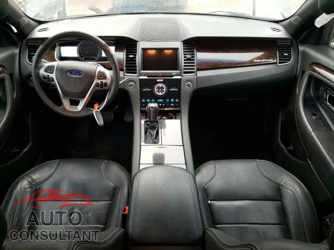 FORD TAURUS 2017 - 1FAHP2F80HG108313