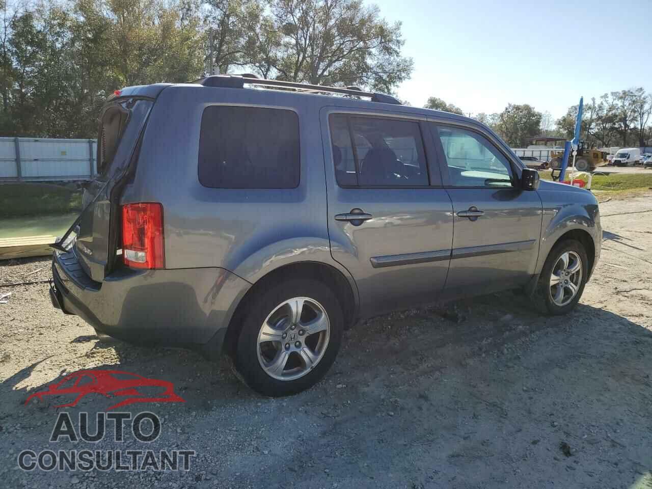 HONDA PILOT 2013 - 5FNYF4H76DB069650