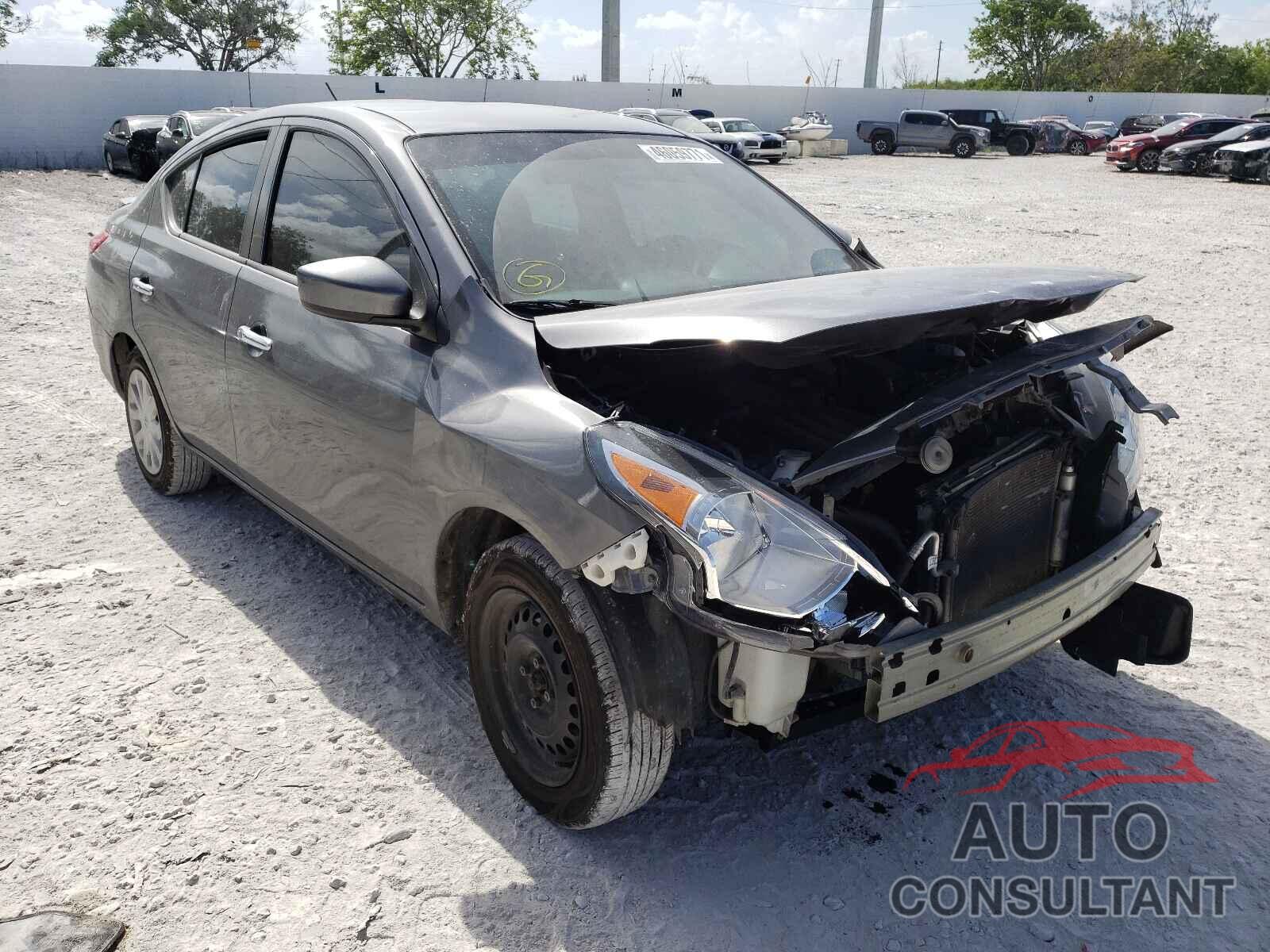 NISSAN VERSA 2017 - 3N1CN7AP0HL879262