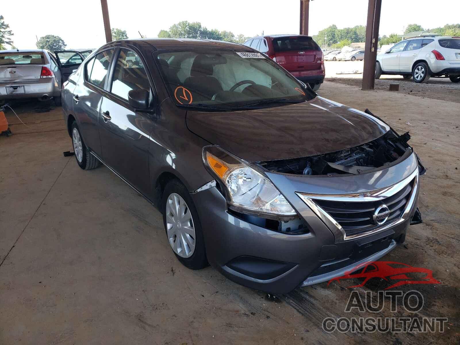 NISSAN VERSA 2018 - 3N1CN7AP2JL812734