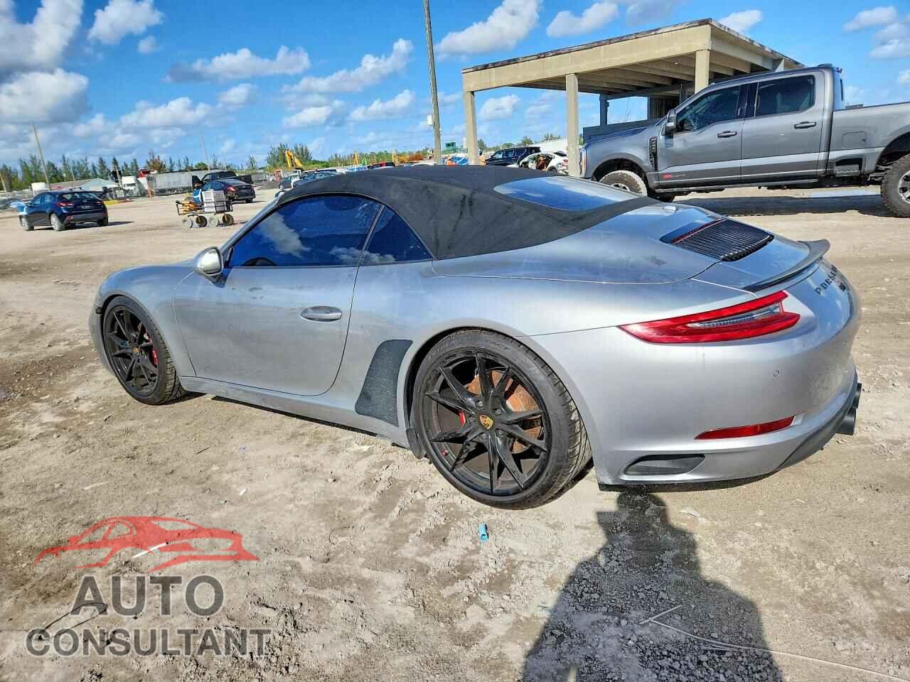 PORSCHE 911 2017 - WP0CA2A90HS141119