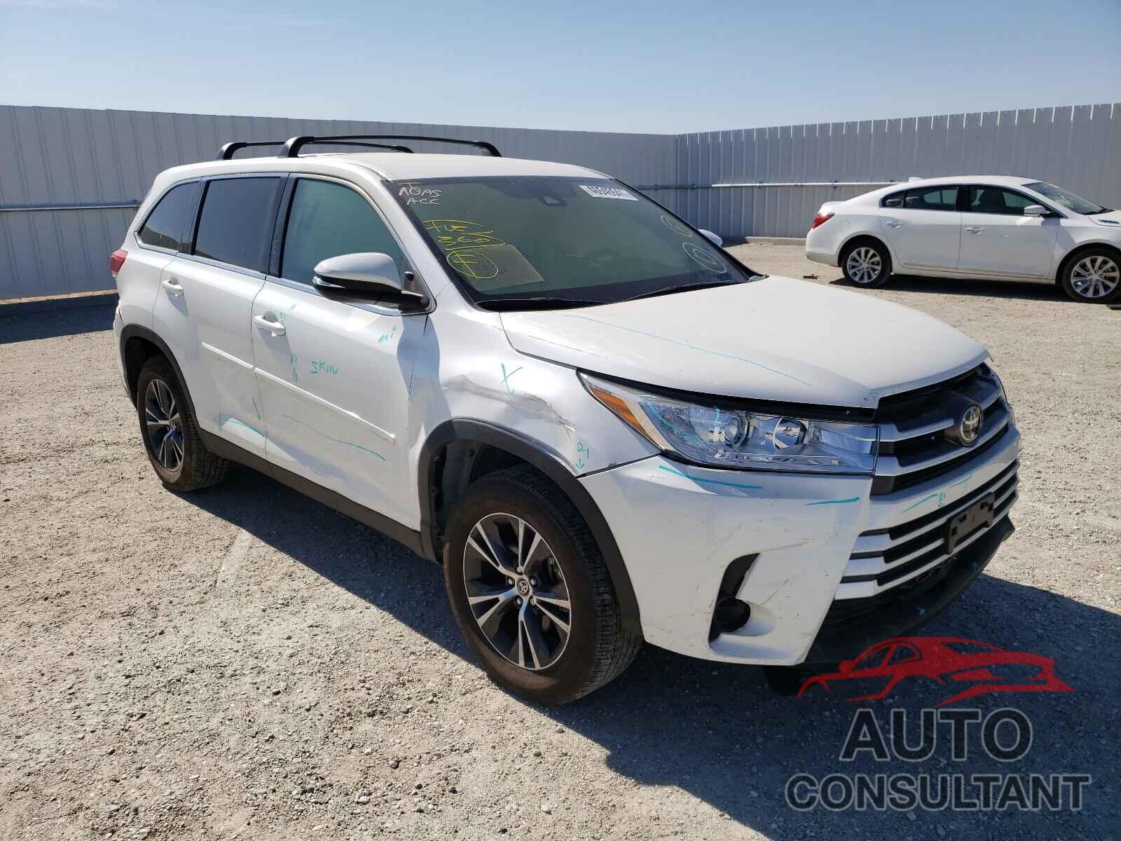 TOYOTA HIGHLANDER 2019 - 5TDZARFH0KS061015