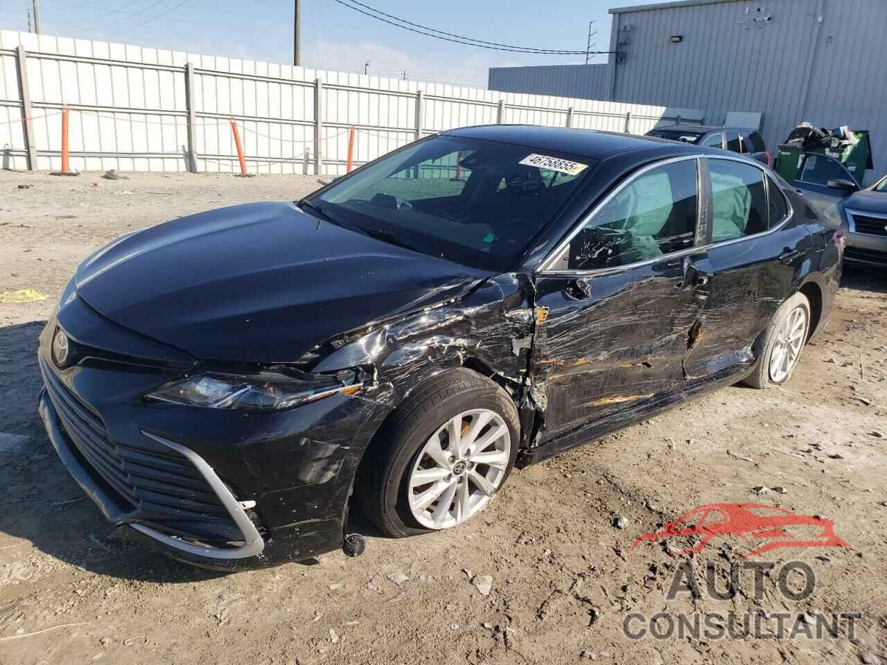 TOYOTA CAMRY 2022 - 4T1C11AK8NU663540