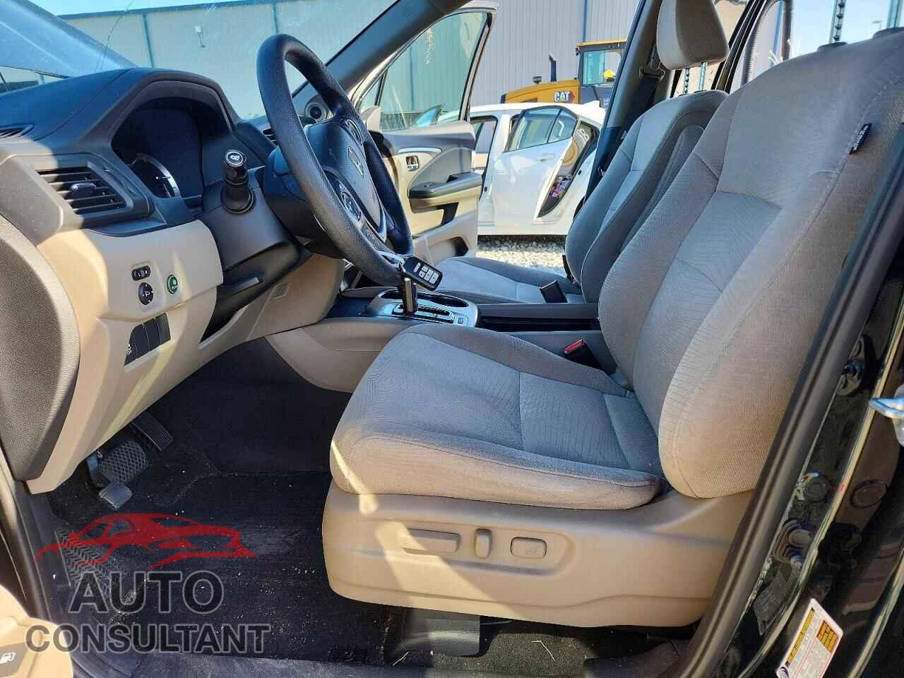 HONDA PILOT 2017 - 5FNYF6H30HB058061