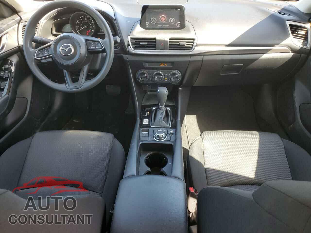 MAZDA 3 2018 - 3MZBN1U76JM178272